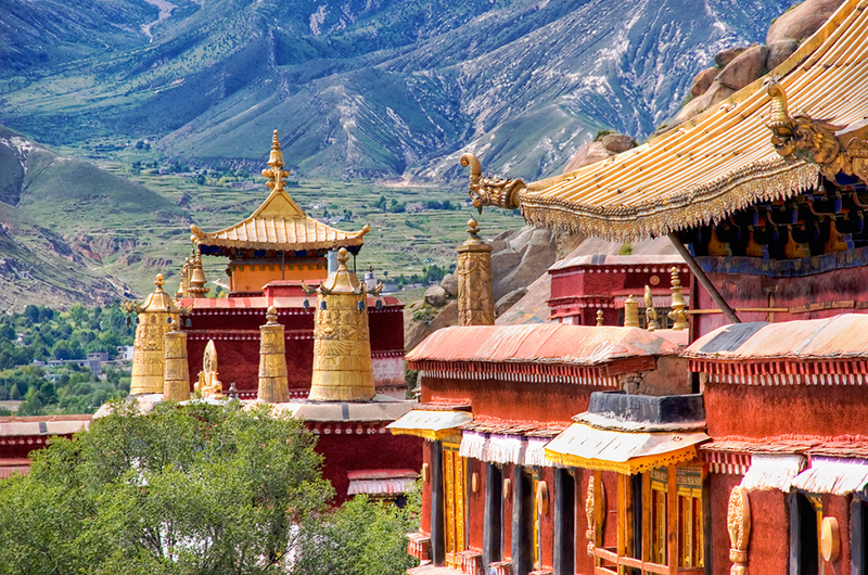 One of the “great six” monasteries, Sera Monastery